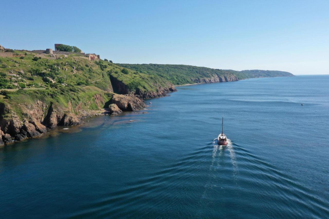 Varra Water - Unique Boat Accomodation - Bornholm Neksø المظهر الخارجي الصورة